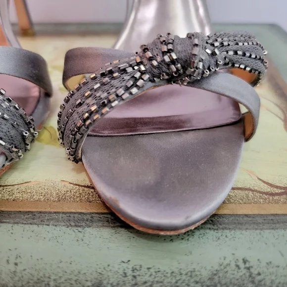 Badgley Mischka Satin and Bead Sandal Pump Size 7 1/2 - Picture 5 of 10